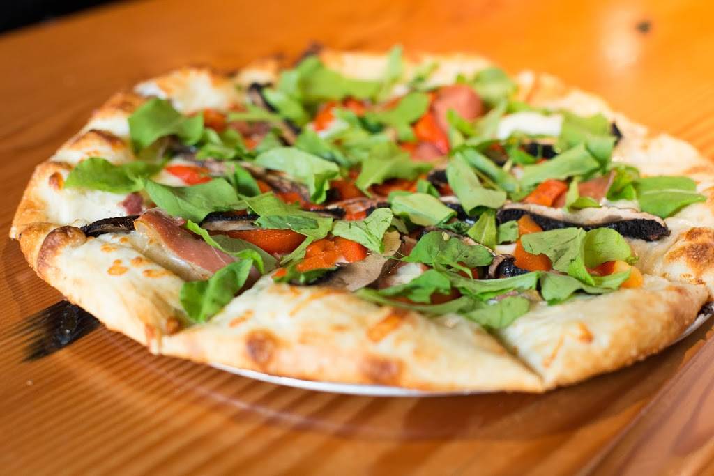 Zeeks Pizza | meal delivery | 17255 135th Ave NE Suite 1060, Woodinville, WA 98072, USA | 4258938646 OR +1 425-893-8646
