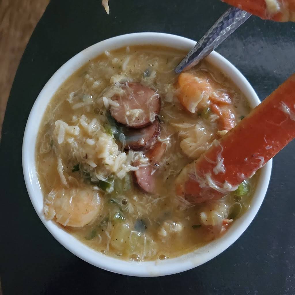 Queeneyz Kitchen | restaurant | 1716 W Howard Ln, Austin, TX 78728, USA | 7372679800 OR +1 737-267-9800