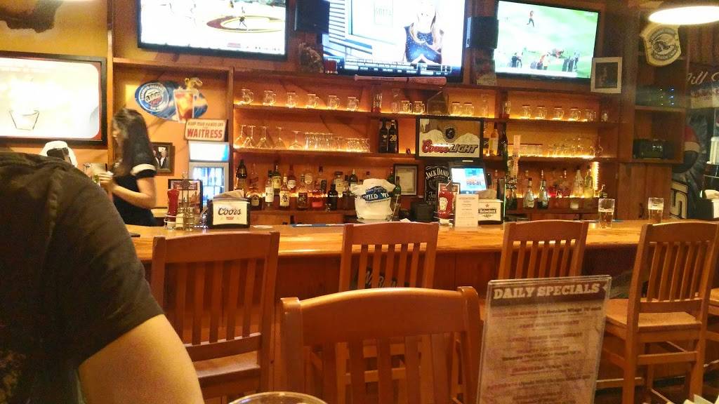 Wild Wing | restaurant | 715 Fischer-Hallman Rd #103, Kitchener, ON N2E 4E9, Canada | 5197429464 OR +1 519-742-9464