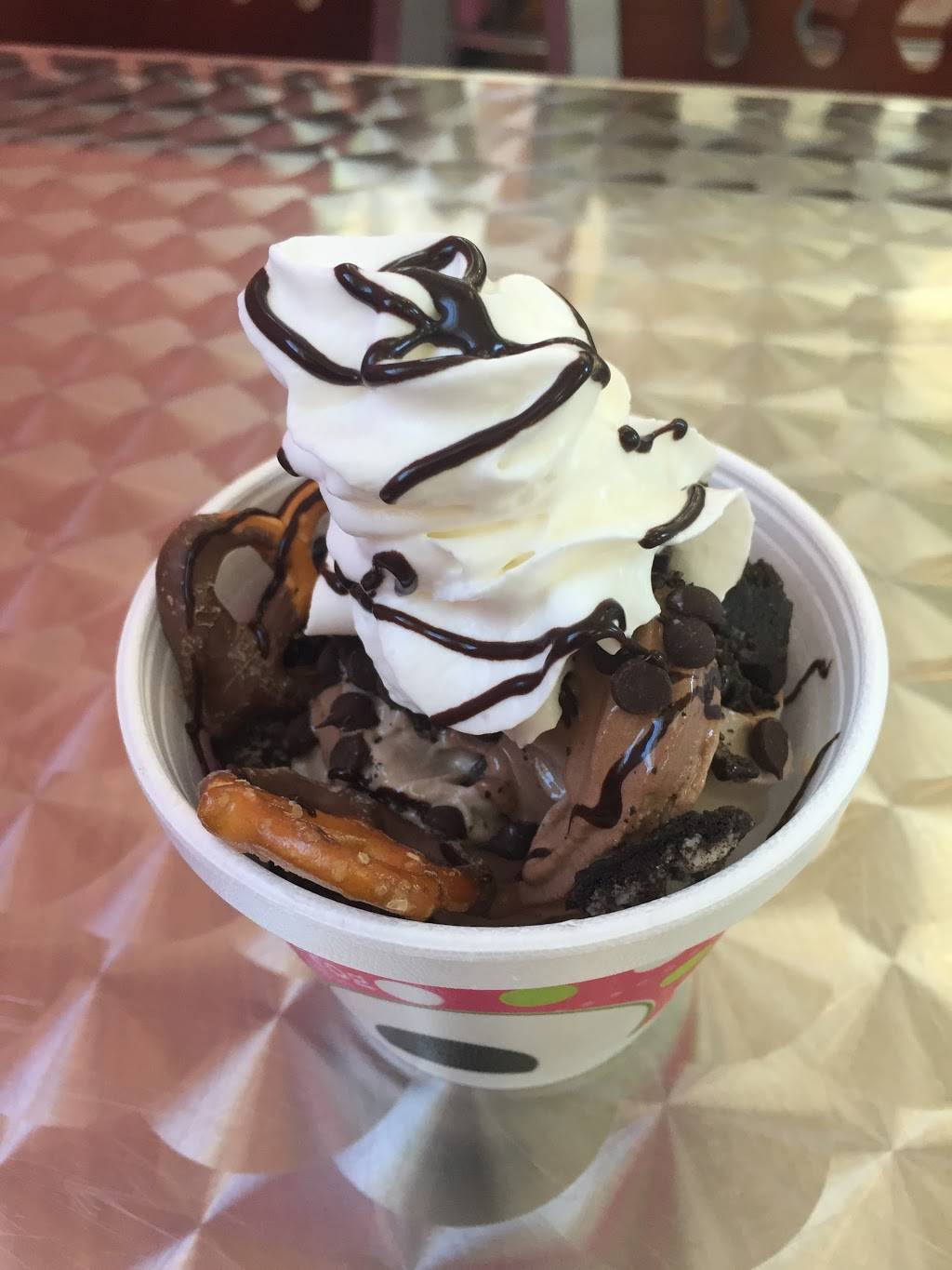 SweetFrog | restaurant | 210 England St, Ashland, VA 23005, USA | 8044966915 OR +1 804-496-6915