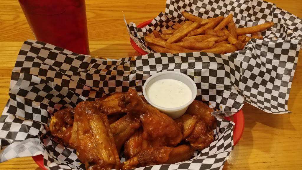 Wild Wings n Things | restaurant | 6504 S Academy Blvd, Colorado Springs, CO 80906, USA | 7195766400 OR +1 719-576-6400