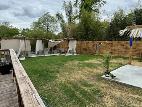 D&Ms Tiki Bar and Crab Deck | restaurant | 2207 Pulaski Hwy, Edgewood, MD 21040, USA | 4434020088 OR +1 443-402-0088