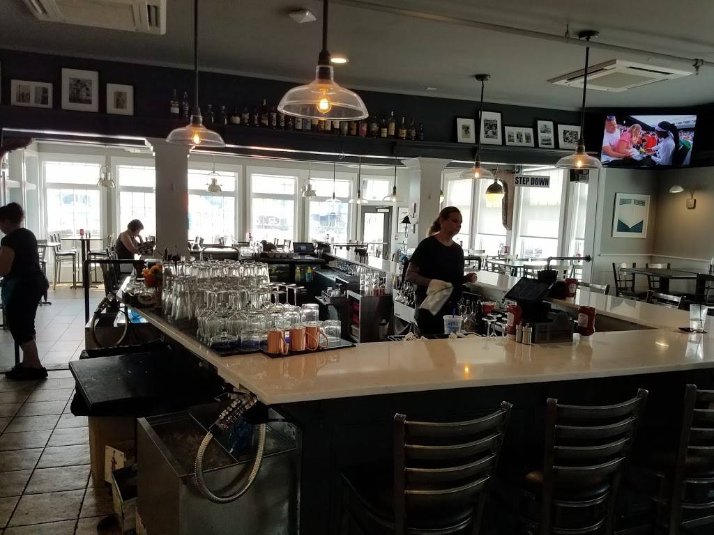 Portside Waterfront Kitchen & Bar | restaurant | 175 Bridge Rd, Salisbury, MA 01952, USA | 9783581700 OR +1 978-358-1700