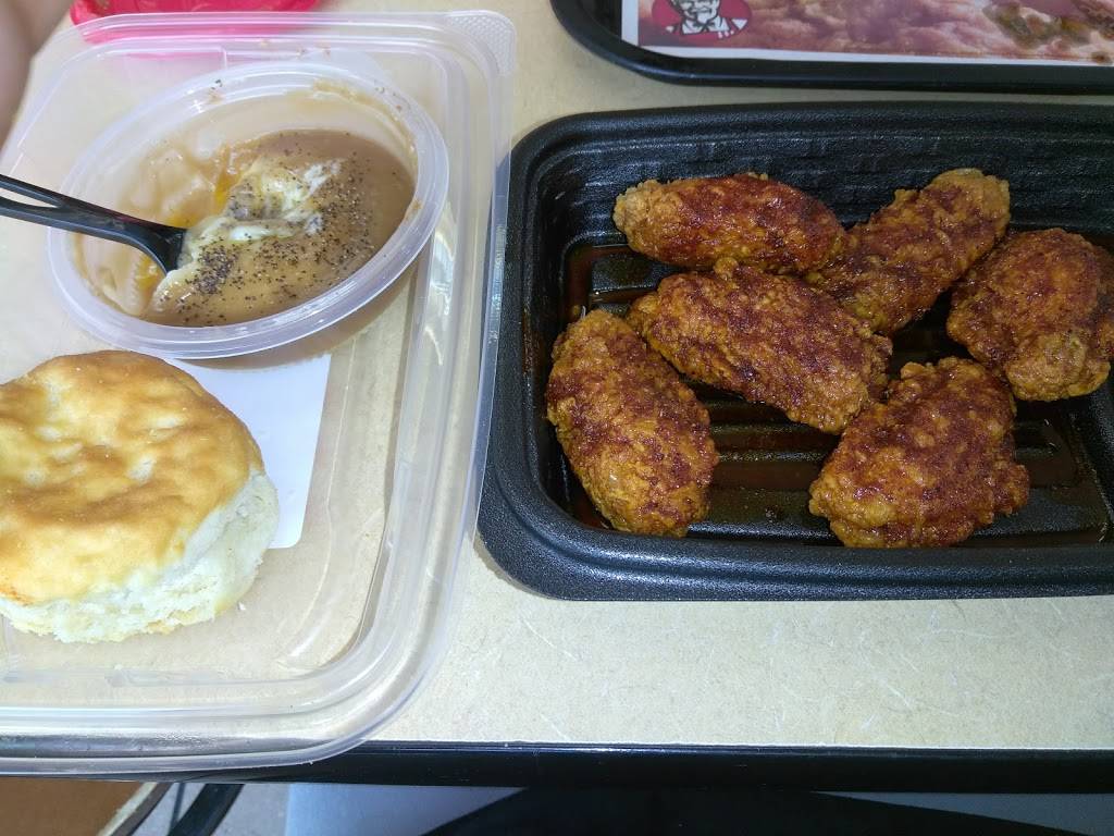 KFC | restaurant | 1925 Lancaster Ave, Wilmington, DE 19805, USA | 3025751566 OR +1 302-575-1566
