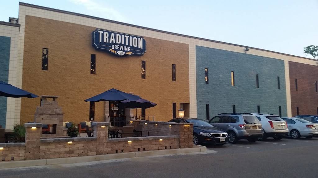 Tradition Brewing Company | restaurant | 700 Thimble Shoals Blvd, Newport News, VA 23606, USA | 7575929393 OR +1 757-592-9393