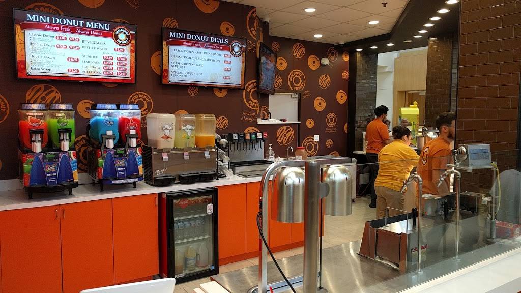 Mini Donut Factory | bakery | 6170 W Grand Ave #471, Gurnee, IL 60031, USA | 8478555970 OR +1 847-855-5970
