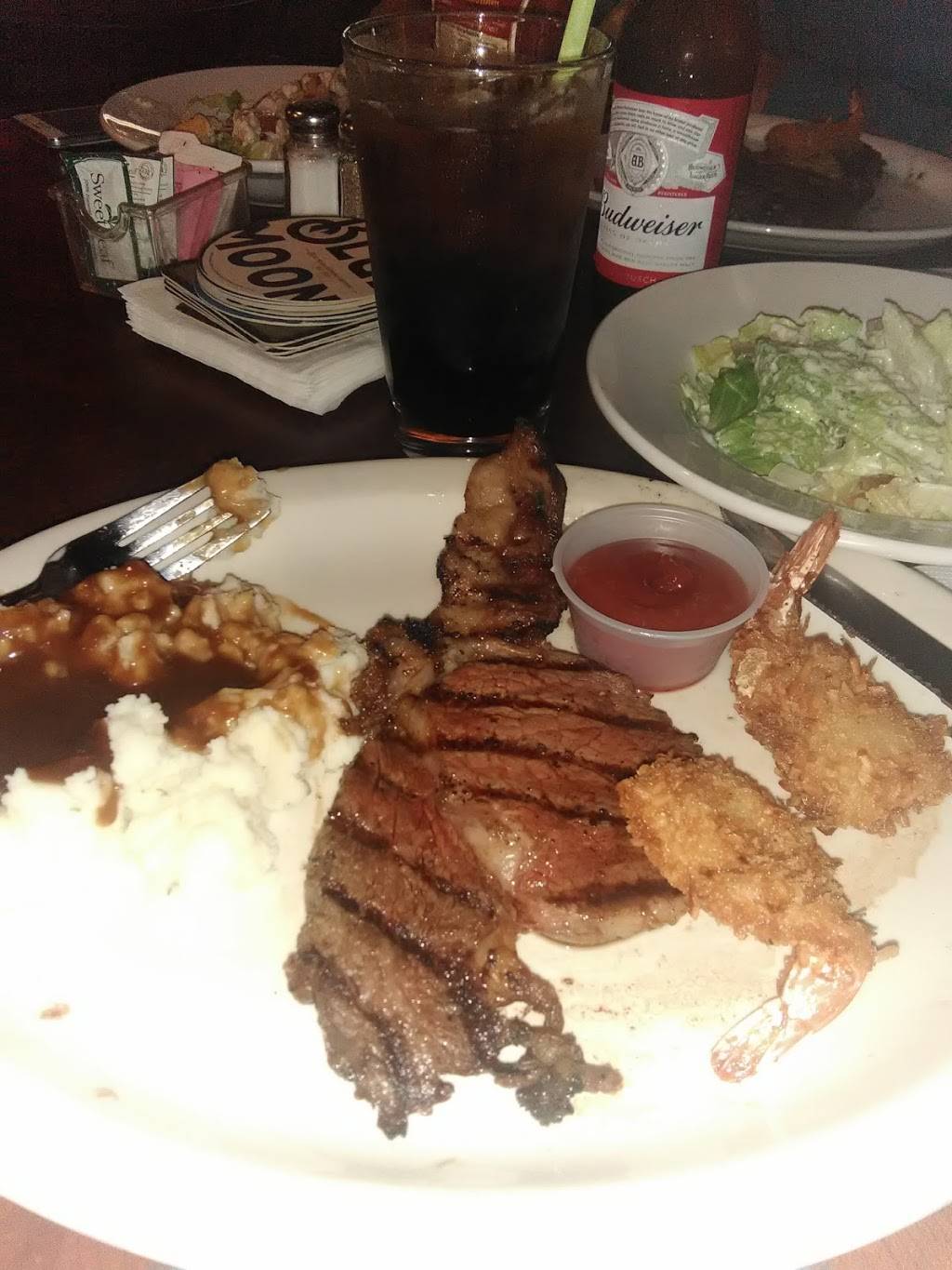 Winchesters Restaurant | restaurant | 2714 Country Club Blvd C, Stockton, CA 95204, USA | 2094671626 OR +1 209-467-1626