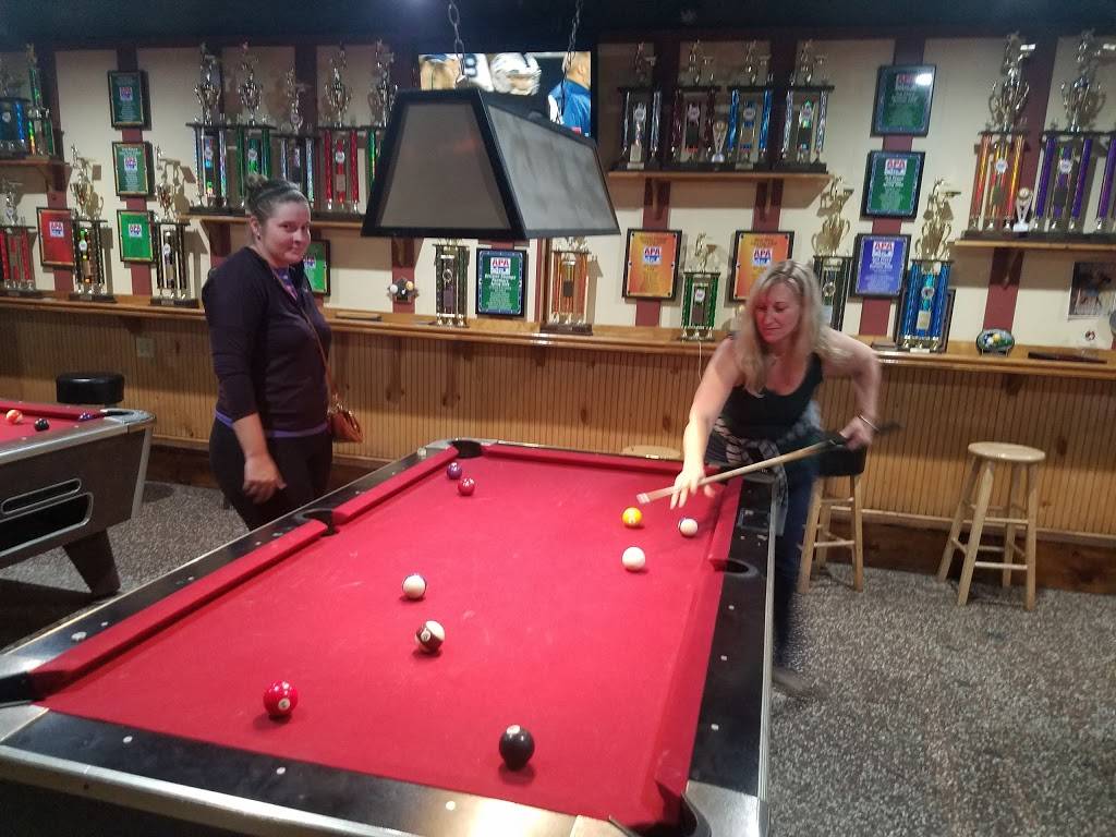 B S Jones Pub & Grill | restaurant | 2926 Fort Bragg Rd, Fayetteville, NC 28303, USA | 9103217600 OR +1 910-321-7600