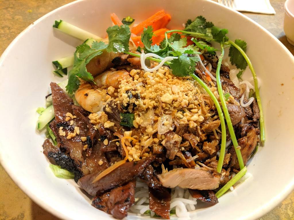 Saigon Bowl | restaurant | 19300 NW Cornell Rd, Hillsboro, OR 97124, USA | 5037475882 OR +1 503-747-5882