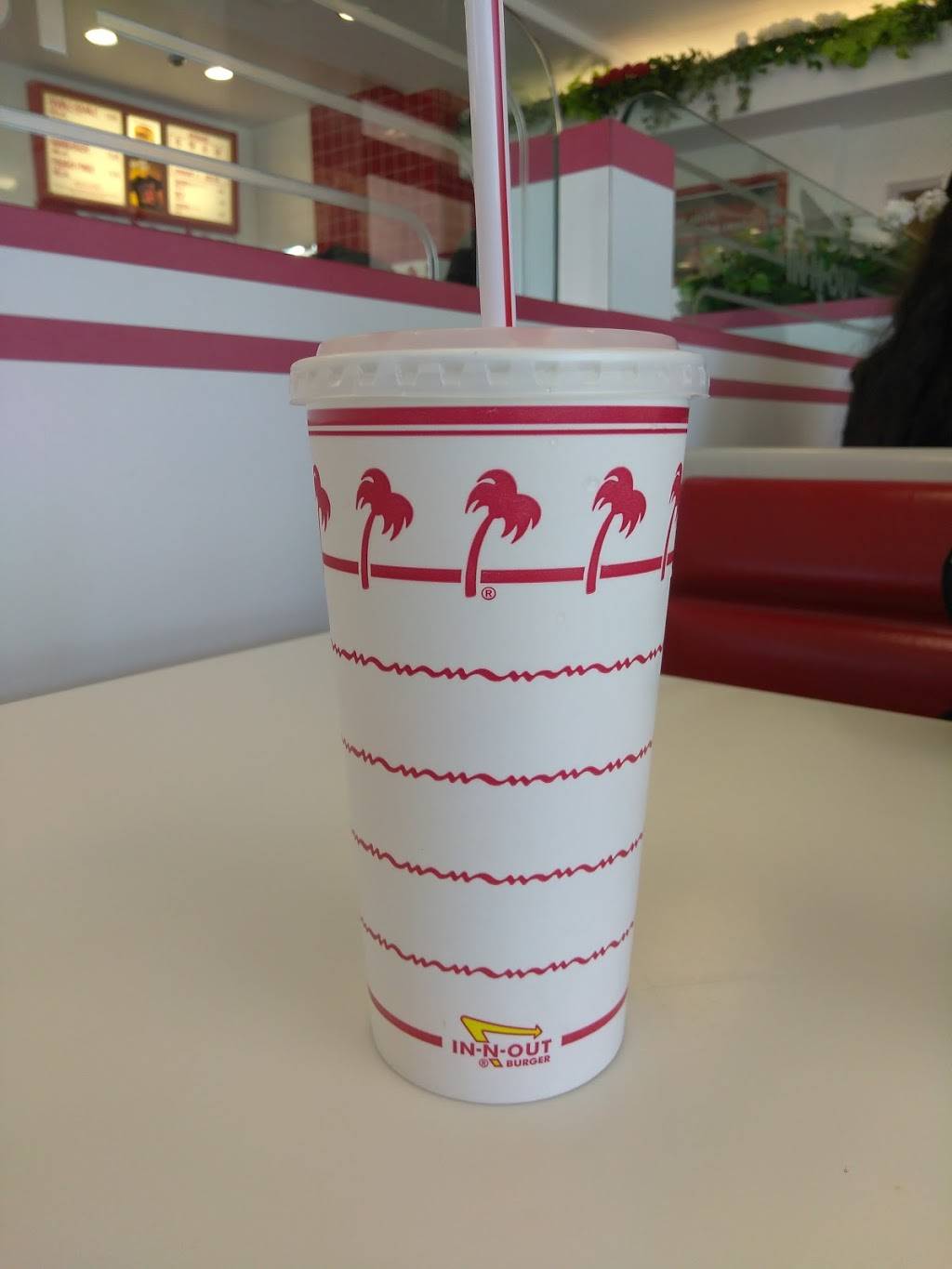 In-N-Out Burger | restaurant | 1330 S Bradley Rd, Santa Maria, CA 93454, USA | 8007861000 OR +1 800-786-1000