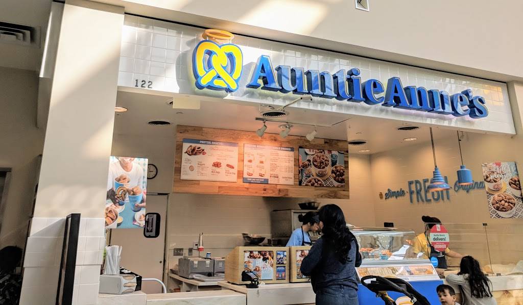 Auntie Annes | cafe | 9301 Tampa Ave, Upper #152, Northridge, CA 91324, USA | 8189988532 OR +1 818-998-8532