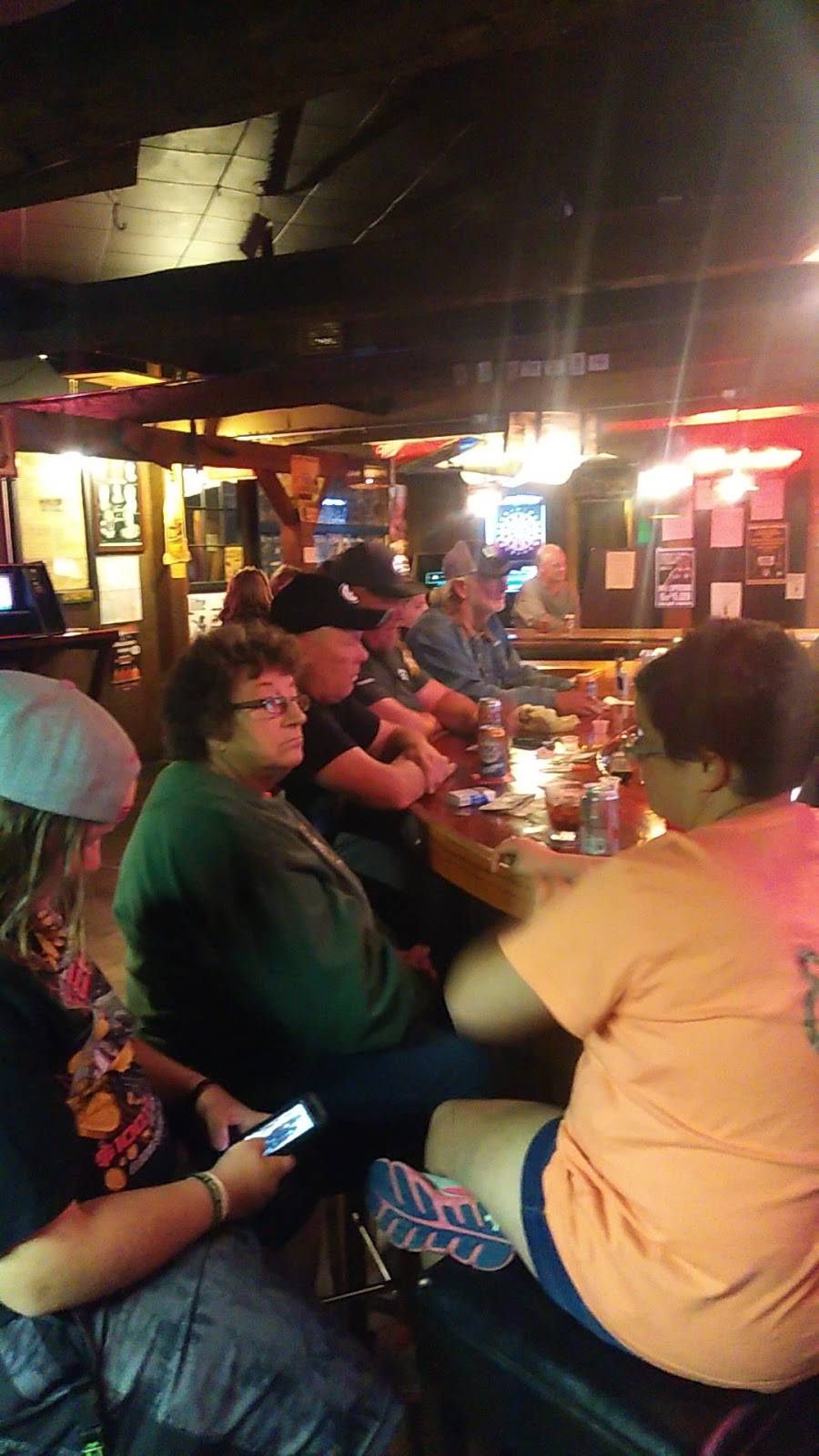 Ye Old Saloon | restaurant | 320 Cedar St, Tigerton, WI 54486, USA | 7155352124 OR +1 715-535-2124