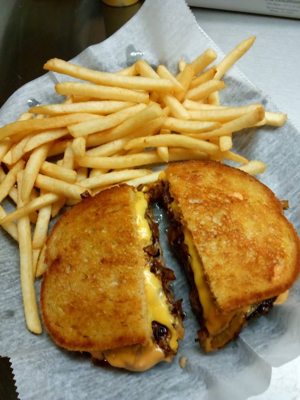 Spankys | restaurant | 15213 W 101st Ave, Dyer, IN 46311, USA | 2193656635 OR +1 219-365-6635