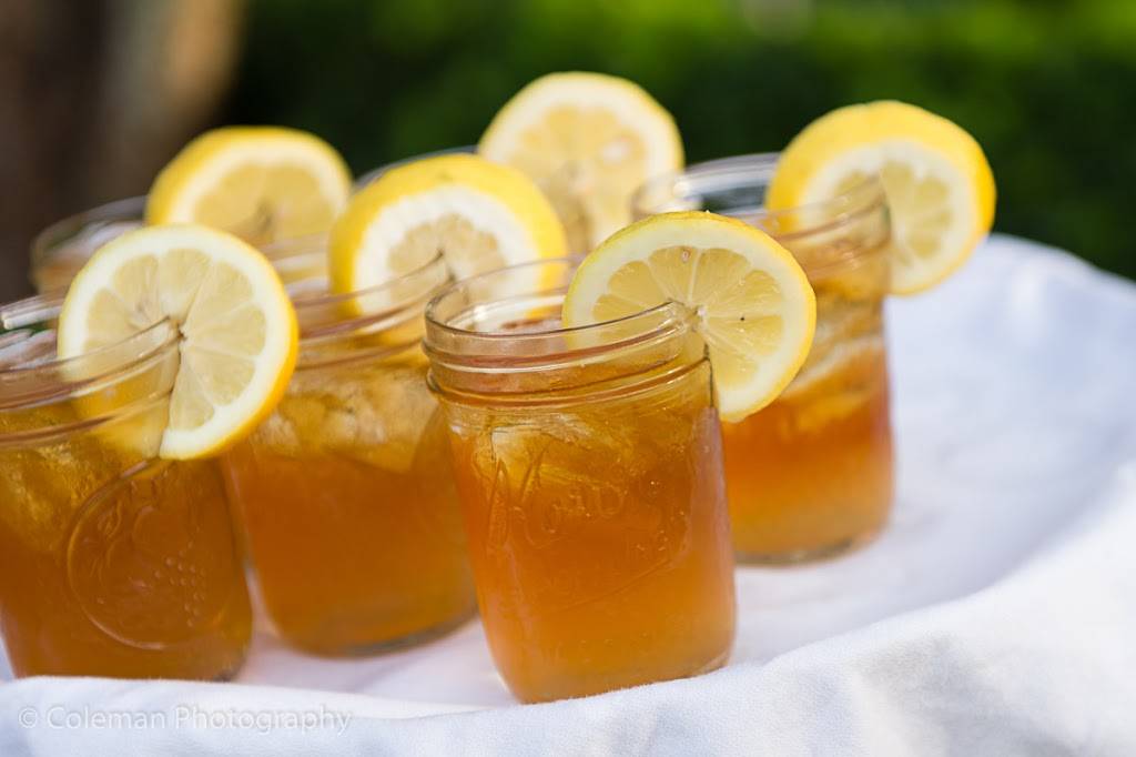 Waffle House | meal takeaway | 325 Savannah Hwy, Charleston, SC 29407, USA | 8437660717 OR +1 843-766-0717