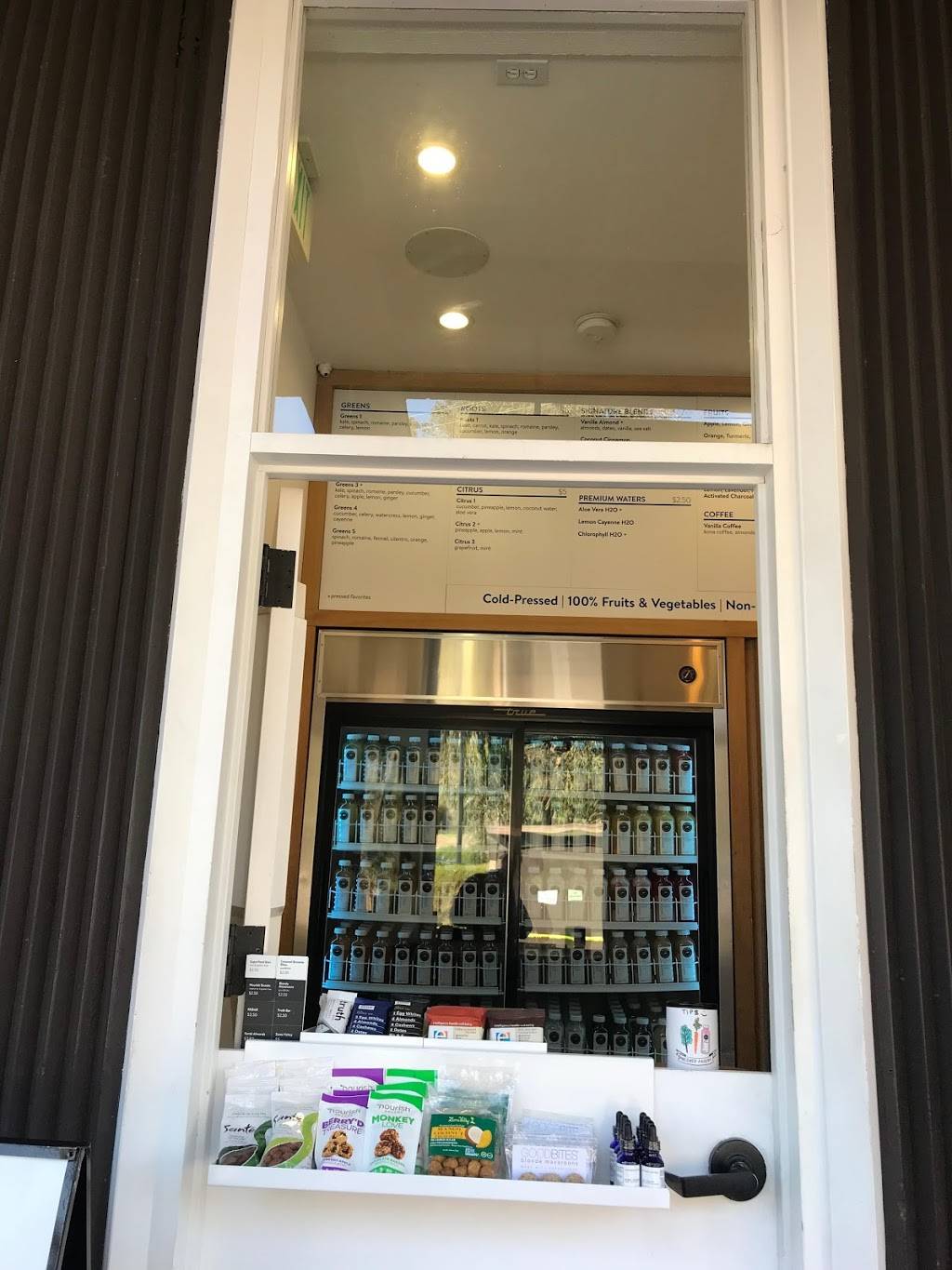 Pressed Juicery | restaurant | 1024 Coast Village Rd #C, Montecito, CA 93108, USA | 8058452093 OR +1 805-845-2093