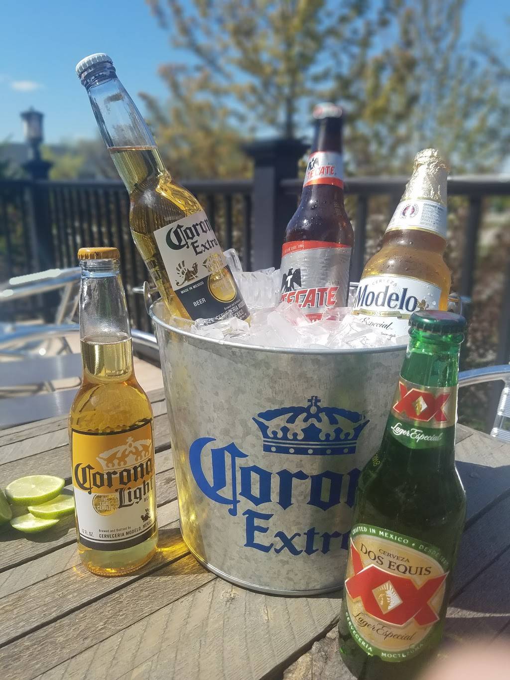 Bougeys Bar & Grill | restaurant | 16760 W Greenfield Ave, Brookfield, WI 53005, USA | 2627844092 OR +1 262-784-4092