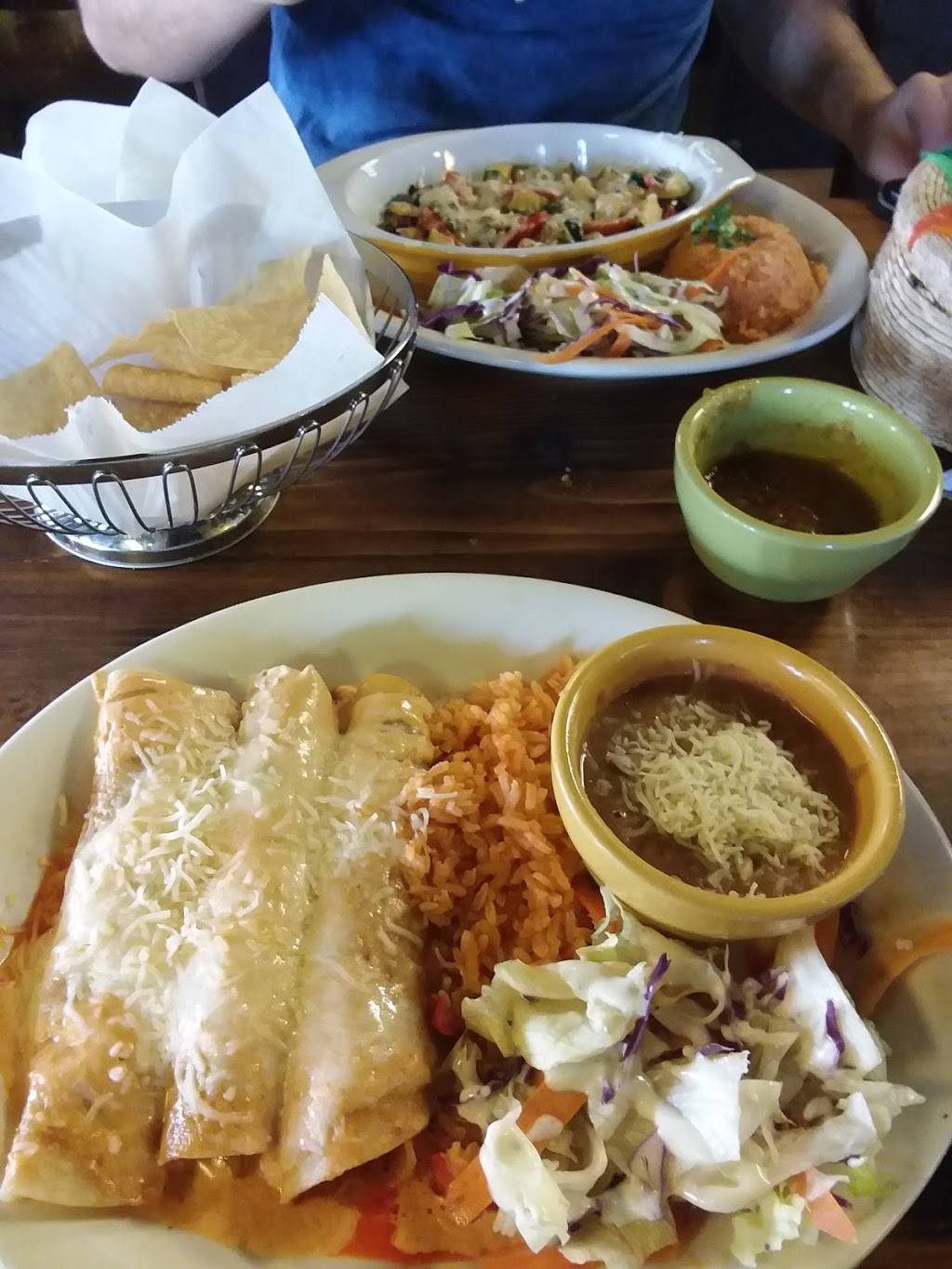 La Patrona Mexican Cuisine | night club | 1526 E Main St, Mesa, AZ 85203, USA | 4806921000 OR +1 480-692-1000