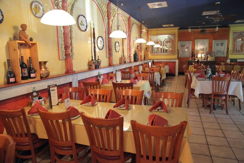Di Ciccos Italian Restaurant | restaurant | 7038 N West Ave, Fresno, CA 93711, USA | 5594361650 OR +1 559-436-1650