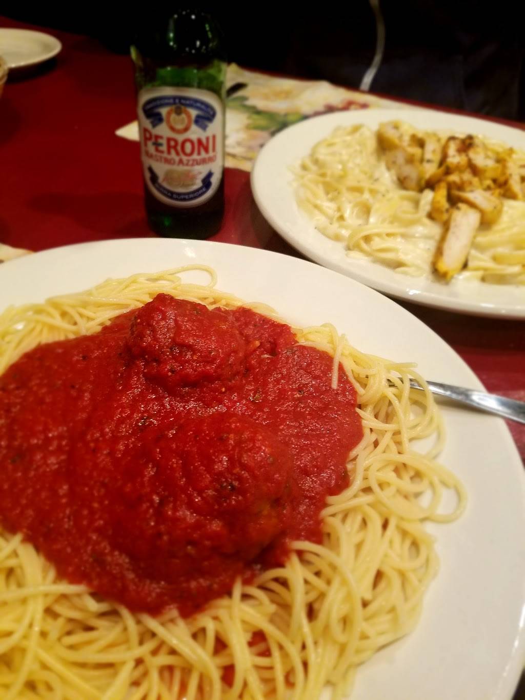 Michaels Italian Restaurant | restaurant | 528 Harrison St, Elkhart, IN 46516, USA | 5745223664 OR +1 574-522-3664