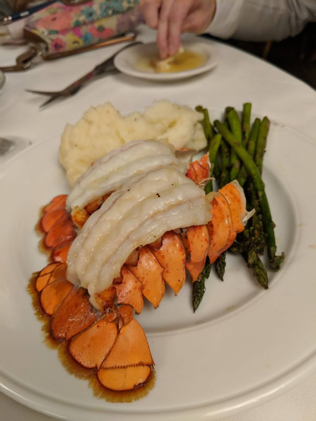 The Hatchery | restaurant | 118 S Elizabeth St, Angola, IN 46703, USA | 2606659957 OR +1 260-665-9957