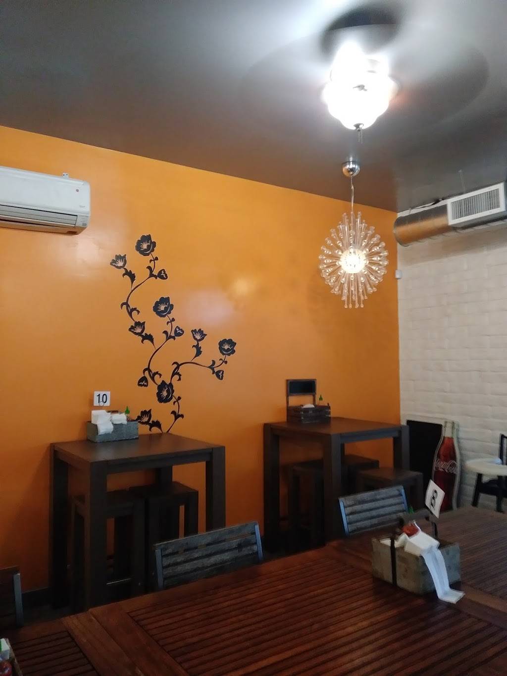 Maxican style Snacks & Sushi | restaurant | 1458 E Main St, Mesa, AZ 85203, USA | 4802651254 OR +1 480-265-1254