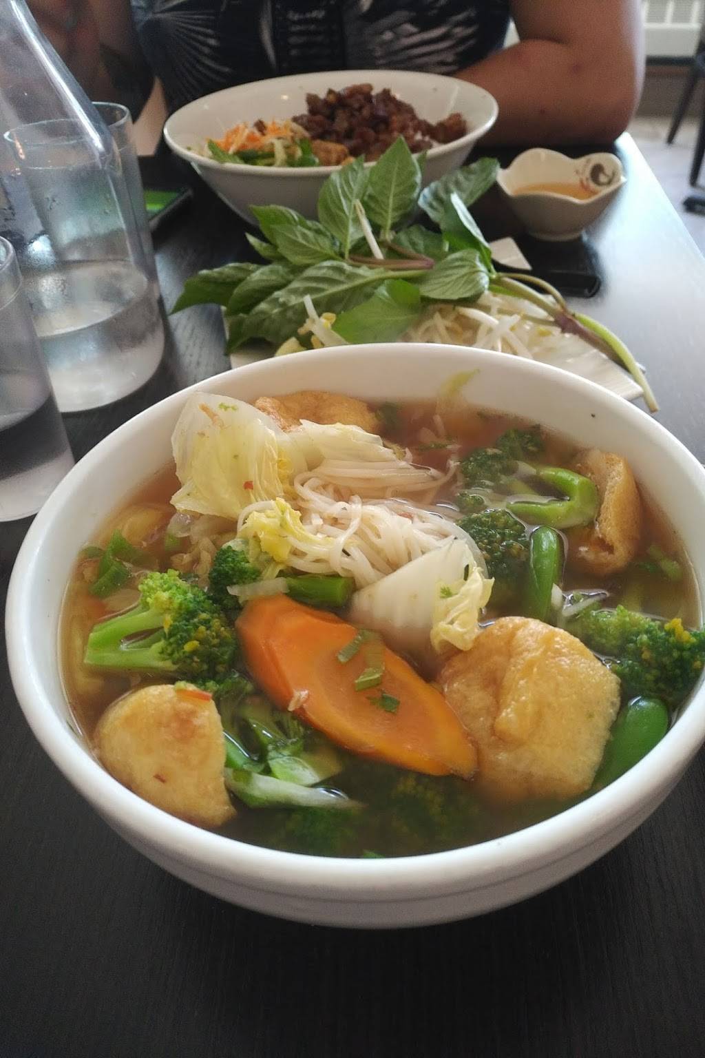 Little Coxwell Restaurant | restaurant | 986 Coxwell Ave, East York, ON M4C 3G5, Canada | 4169162565 OR +1 416-916-2565