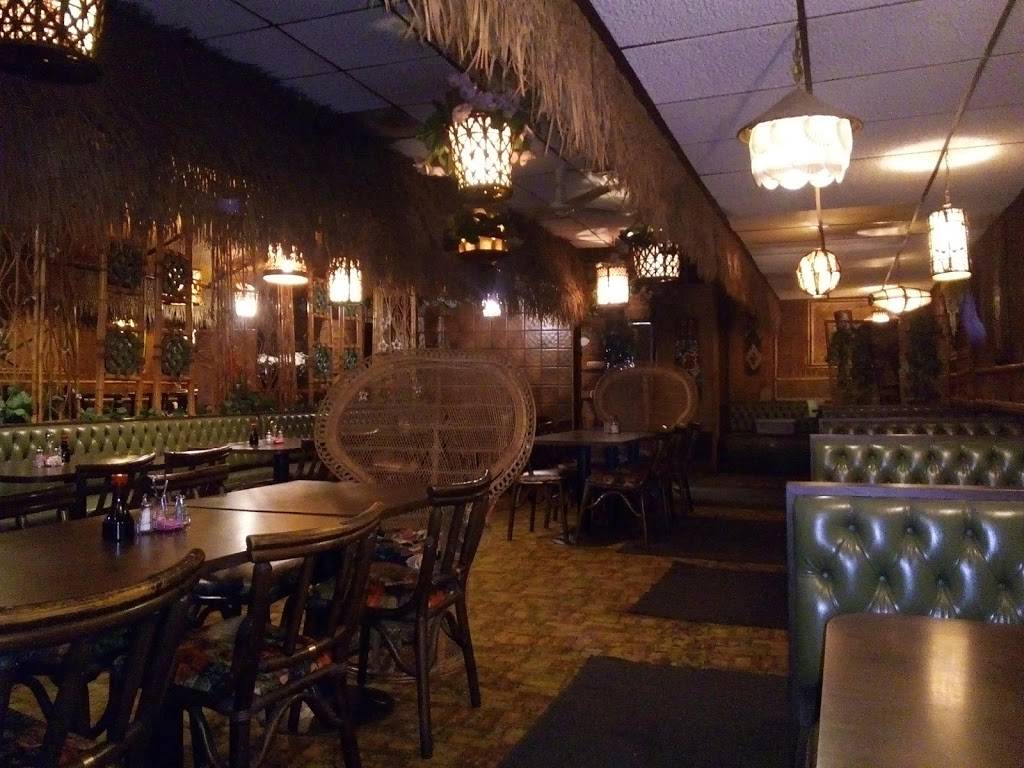 Chins Chop Suey | restaurant | 28205 Plymouth Rd, Livonia, MI 48150, USA | 7344211627 OR +1 734-421-1627