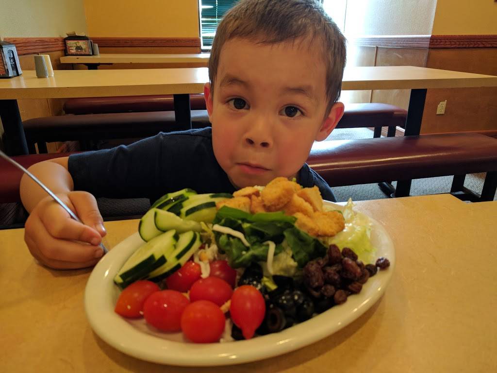 Round Table Pizza | meal delivery | 375 Old Hwy 65, Lincoln, CA 95648, USA | 9164080447 OR +1 916-408-0447