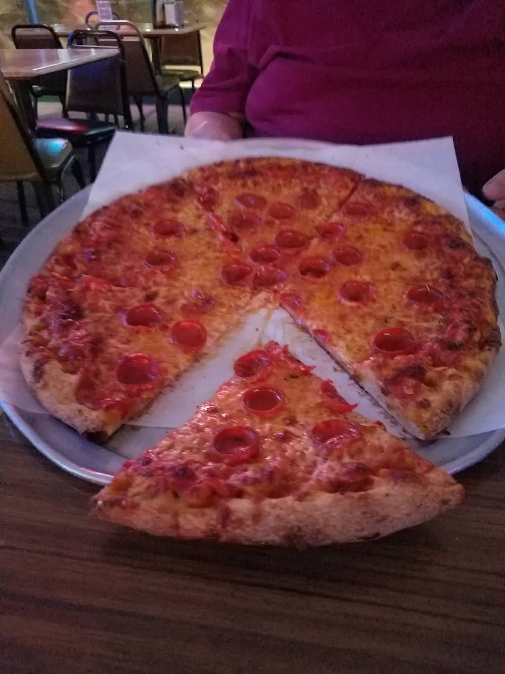 Ninos Pizzeria & Wings | restaurant | 5800 W Peoria Ave, Glendale, AZ 85302, USA | 6238787777 OR +1 623-878-7777