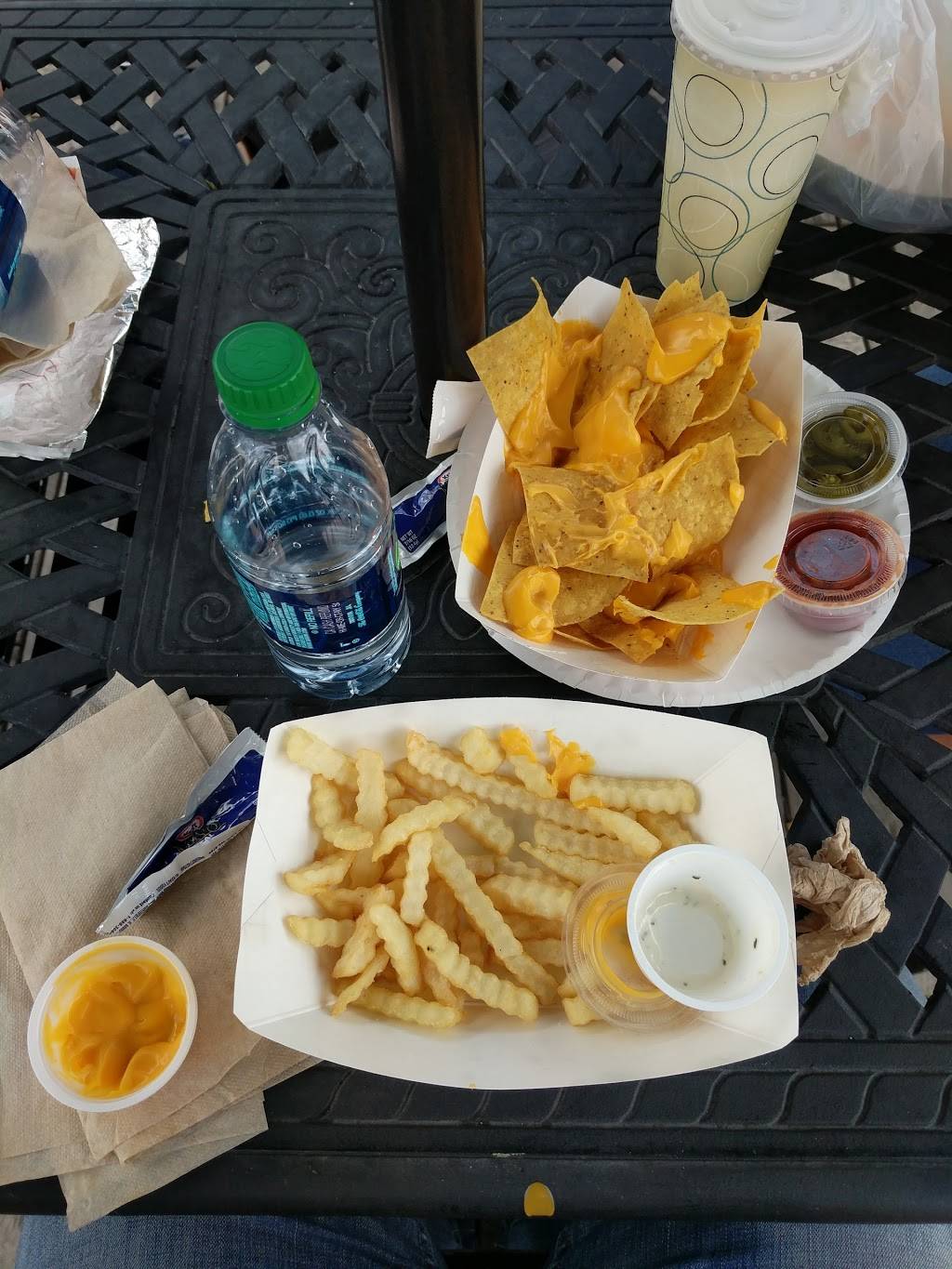 Bucks Four Star Grill | restaurant | 301 S Columbus Dr, Chicago, IL 60605, USA | 3128881378 OR +1 312-888-1378