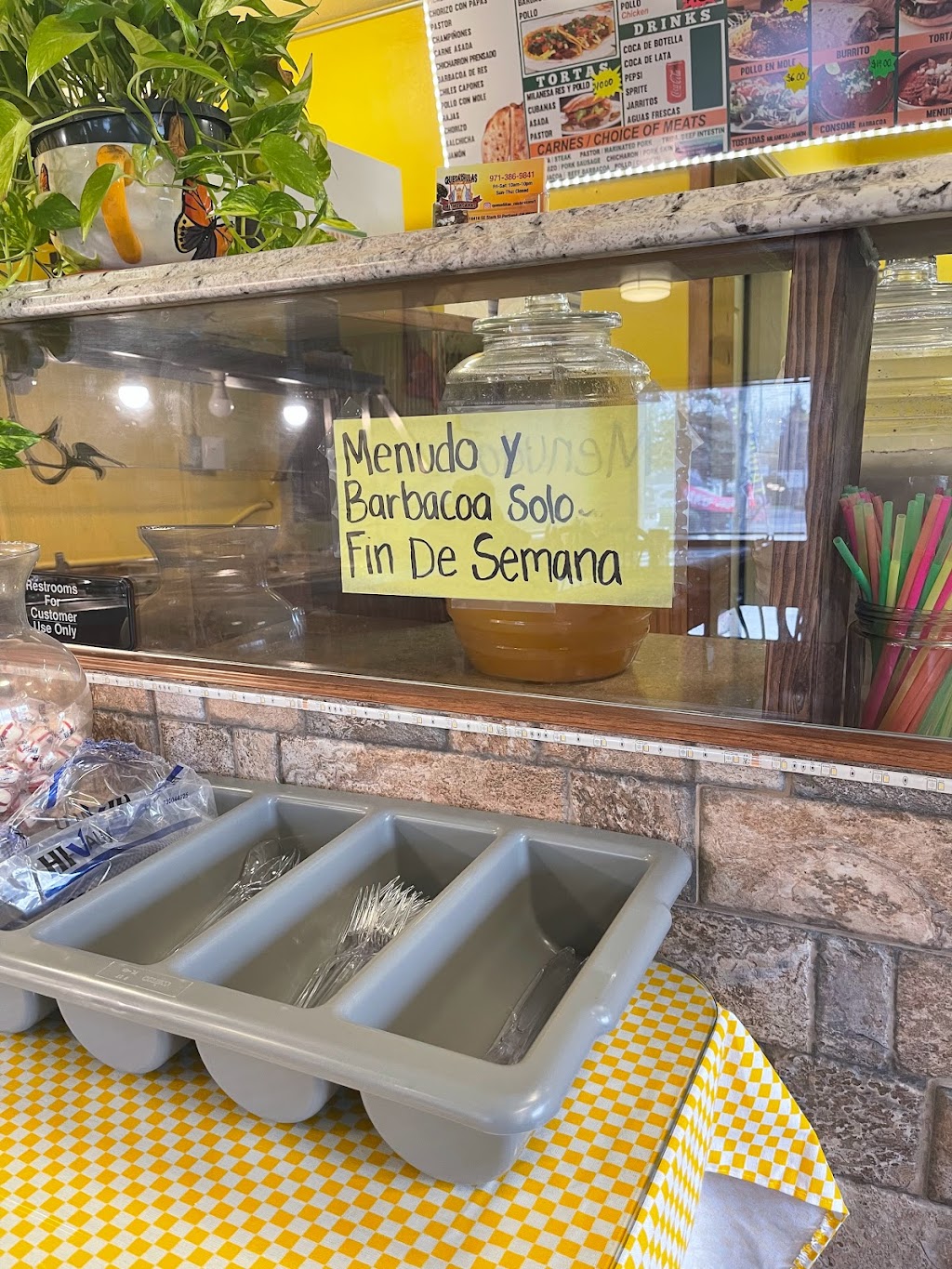 Quesadillas | restaurant | 610 SE 10th Ave, Hillsboro, OR 97123, USA | 9714158050 OR +1 971-415-8050