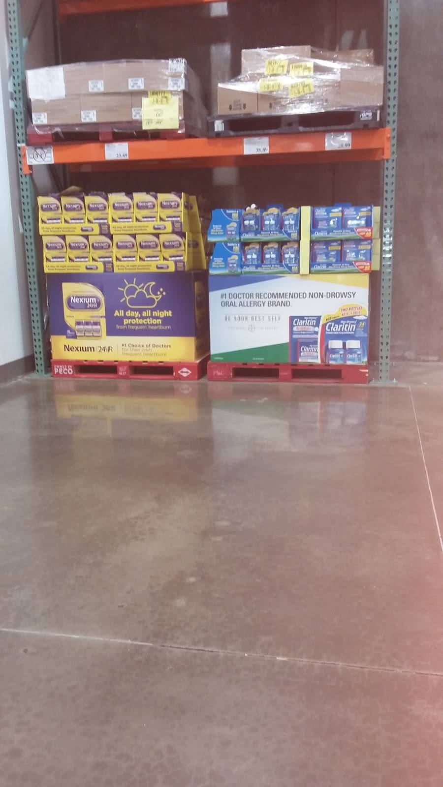 Costco Food Court | meal takeaway | 22633 Savi Ranch Pkwy, Yorba Linda, CA 92887, USA | 7142826633 OR +1 714-282-6633