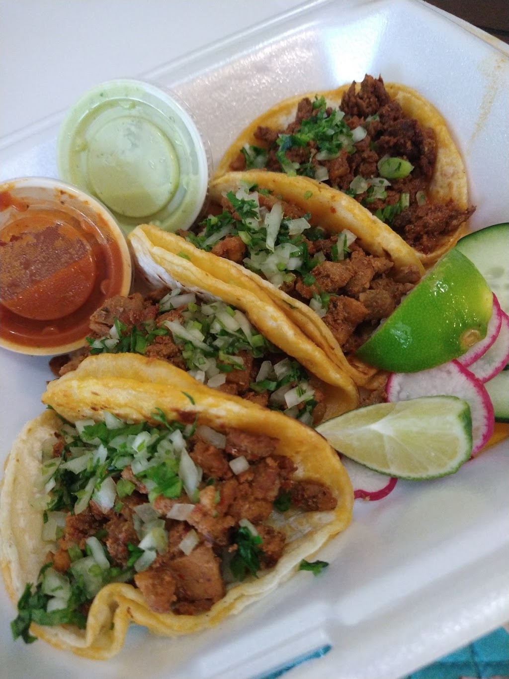 Los Tres Hombres | restaurant | 101 W Court St, Marion, NC 28752, USA | 8285590940 OR +1 828-559-0940