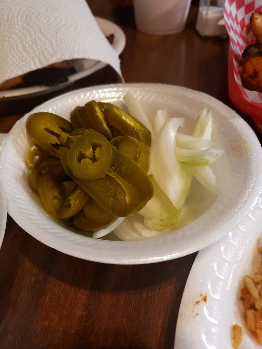 Gils Smoking Grille-Catering | restaurant | 1000 S Reynolds St, Alice, TX 78332, USA | 3613961222 OR +1 361-396-1222