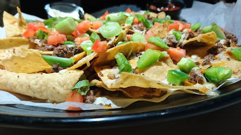 Boston Pizza | restaurant | 4 Amy Croft Dr, Windsor, ON N8N 2L9, Canada | 5197391313 OR +1 519-739-1313