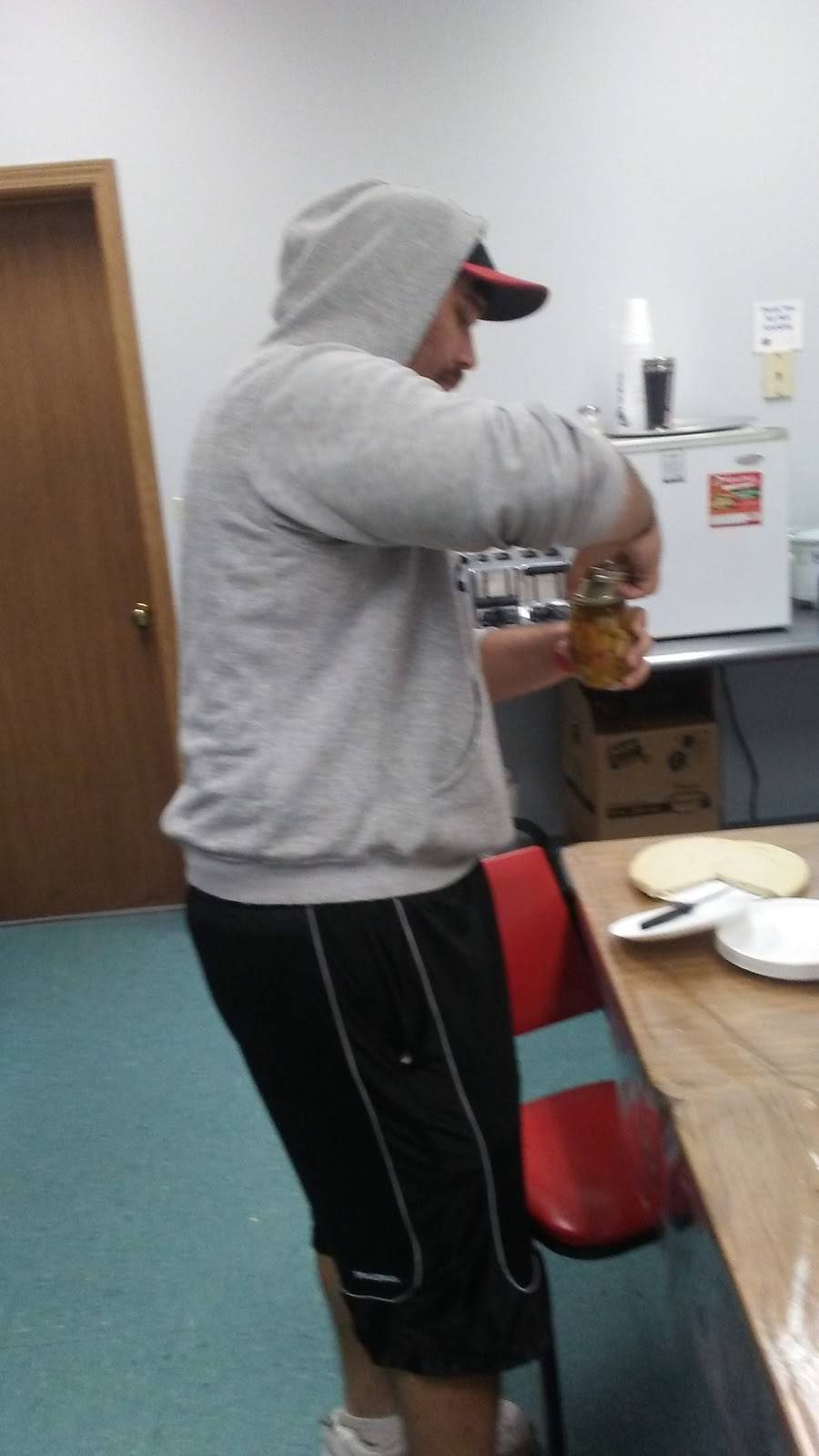 Augustines Pizza | restaurant | ave, 427 Commerce Ave, New Castle, PA 16101, USA | 7246525504 OR +1 724-652-5504