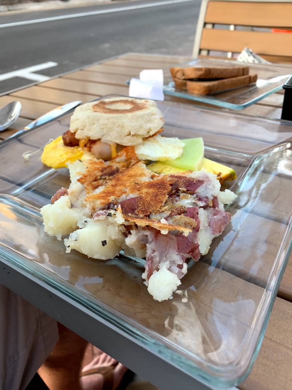 124 Breakfast, Lunch, & More | restaurant | 124 W Venice Ave, Venice, FL 34285, USA | 9414888306 OR +1 941-488-8306