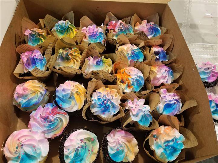 Ashbys | bakery | 1110 N Quincy Ave #10, Ottumwa, IA 52501, USA | 6416821625 OR +1 641-682-1625