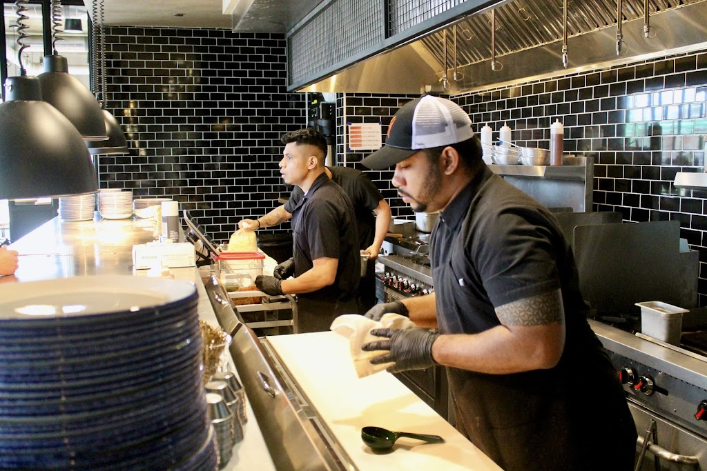 Land & Lake Rosemont | restaurant | 6600 Mannheim Rd, Rosemont, IL 60018, USA | 8472923730 OR +1 847-292-3730