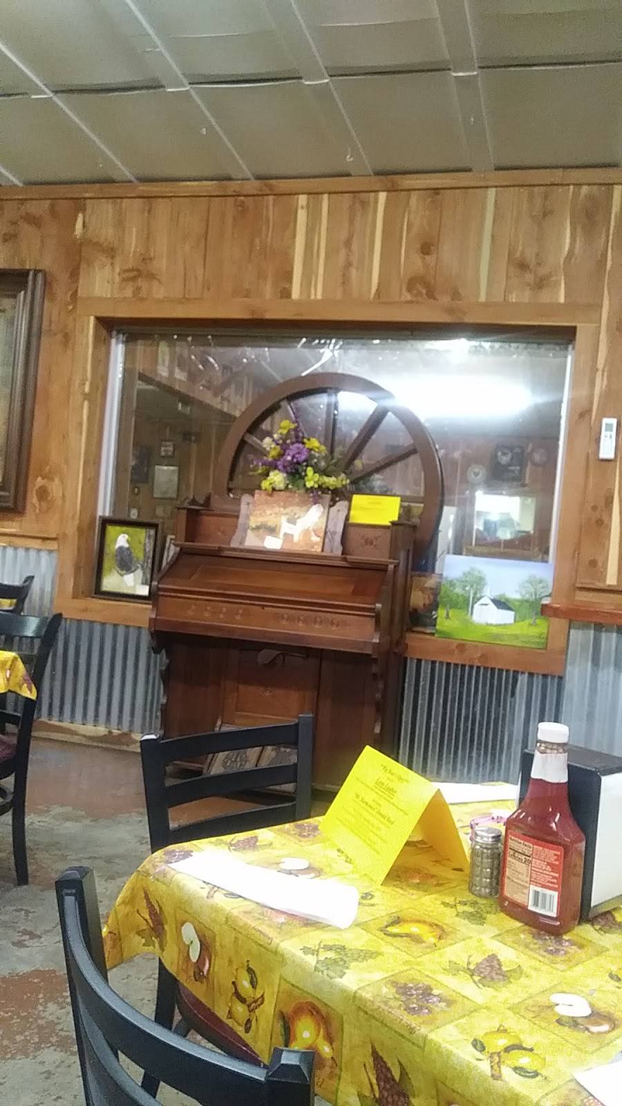 Bob & Wandas Wagon Wheel Café | restaurant | 5300 Alma Hwy, Van Buren, AR 72956, USA | 4792626606 OR +1 479-262-6606