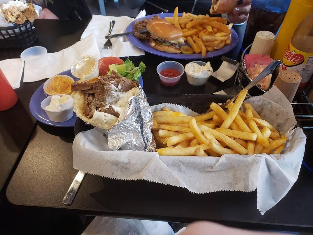 Chicago Gyros and Dogs | restaurant | 201 W McMillan St, Cincinnati, OH 45219, USA | 5136213828 OR +1 513-621-3828