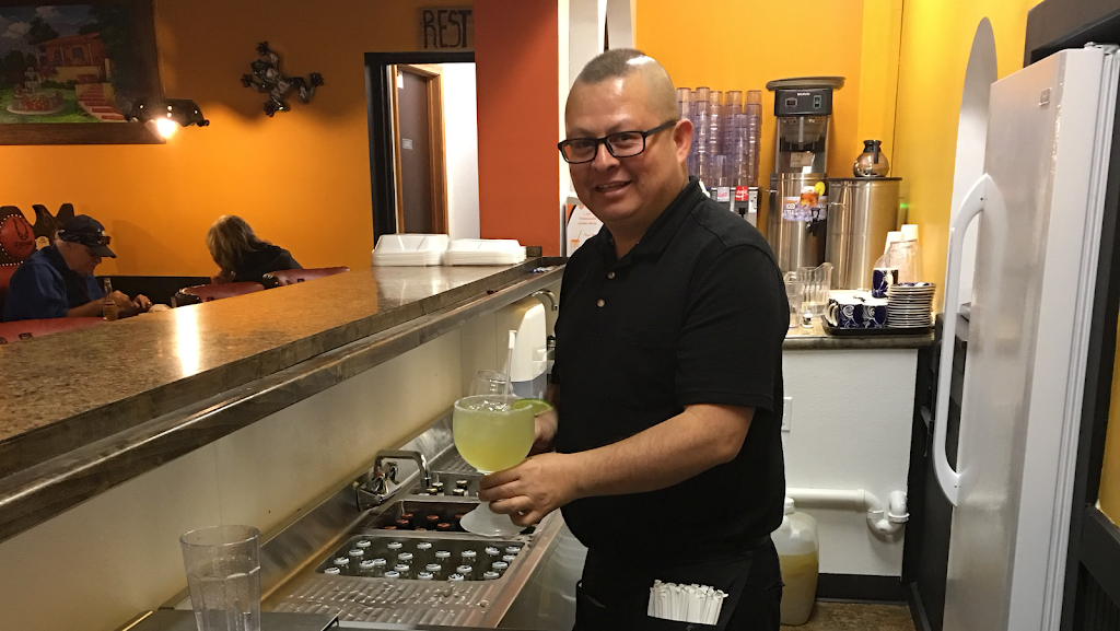 El Potro Mexican Restaurant | restaurant | 8002 S Nineveh Rd, Nineveh, IN 46164, USA | 3179336262 OR +1 317-933-6262