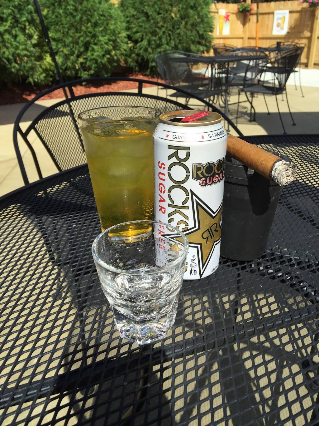 Cuzins Tavern and Pizza | restaurant | 3636 147th St, Midlothian, IL 60445, USA | 7083884744 OR +1 708-388-4744