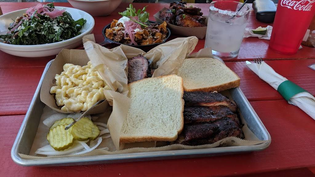 Ore Nells Barbecue | restaurant | 2 Badgers Island W, Kittery, ME 03904, USA | 2077032340 OR +1 207-703-2340