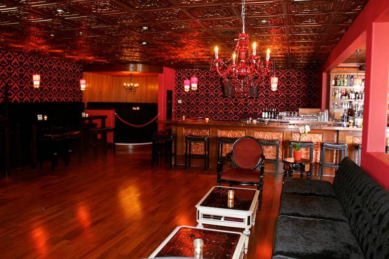 Iva Lees Restaurant & Lounge | restaurant | 555 N El Camino Real Ste E, San Clemente, CA 92672, USA | 9493612855 OR +1 949-361-2855