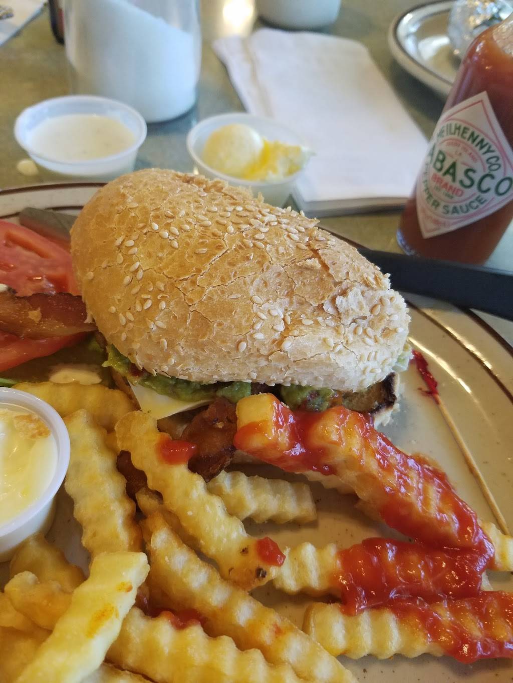 Brooks Ranch | restaurant | 975 Bellevue Rd, Atwater, CA 95301, USA | 2093571838 OR +1 209-357-1838