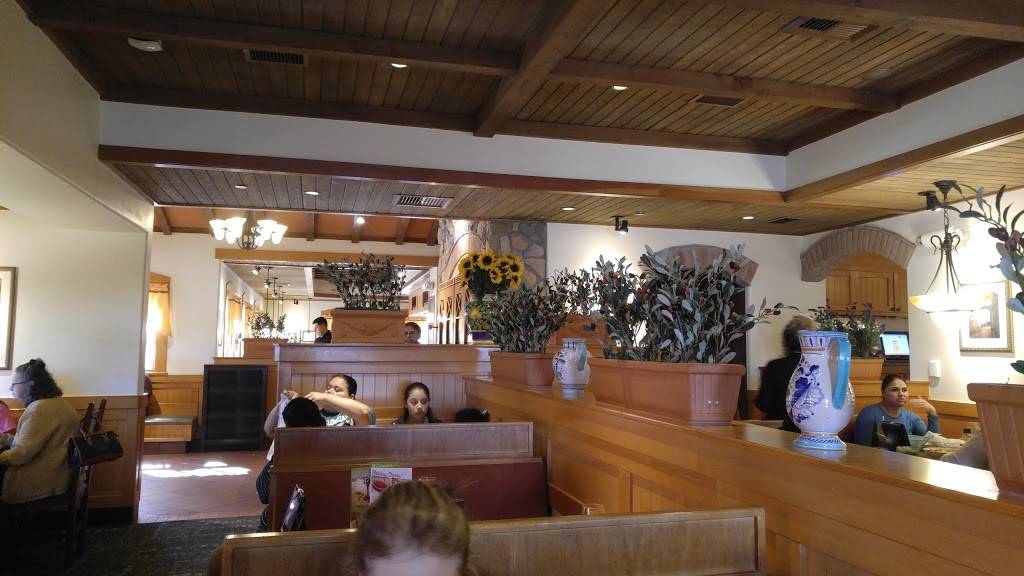 Olive Garden Italian Restaurant | meal takeaway | 7811 Interstate 35 Access Rd, San Antonio, TX 78224, USA | 2109212100 OR +1 210-921-2100