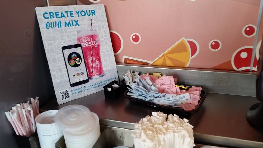 Jack in the Box | restaurant | 7895 Monterey Rd, Gilroy, CA 95020, USA | 4088482395 OR +1 408-848-2395