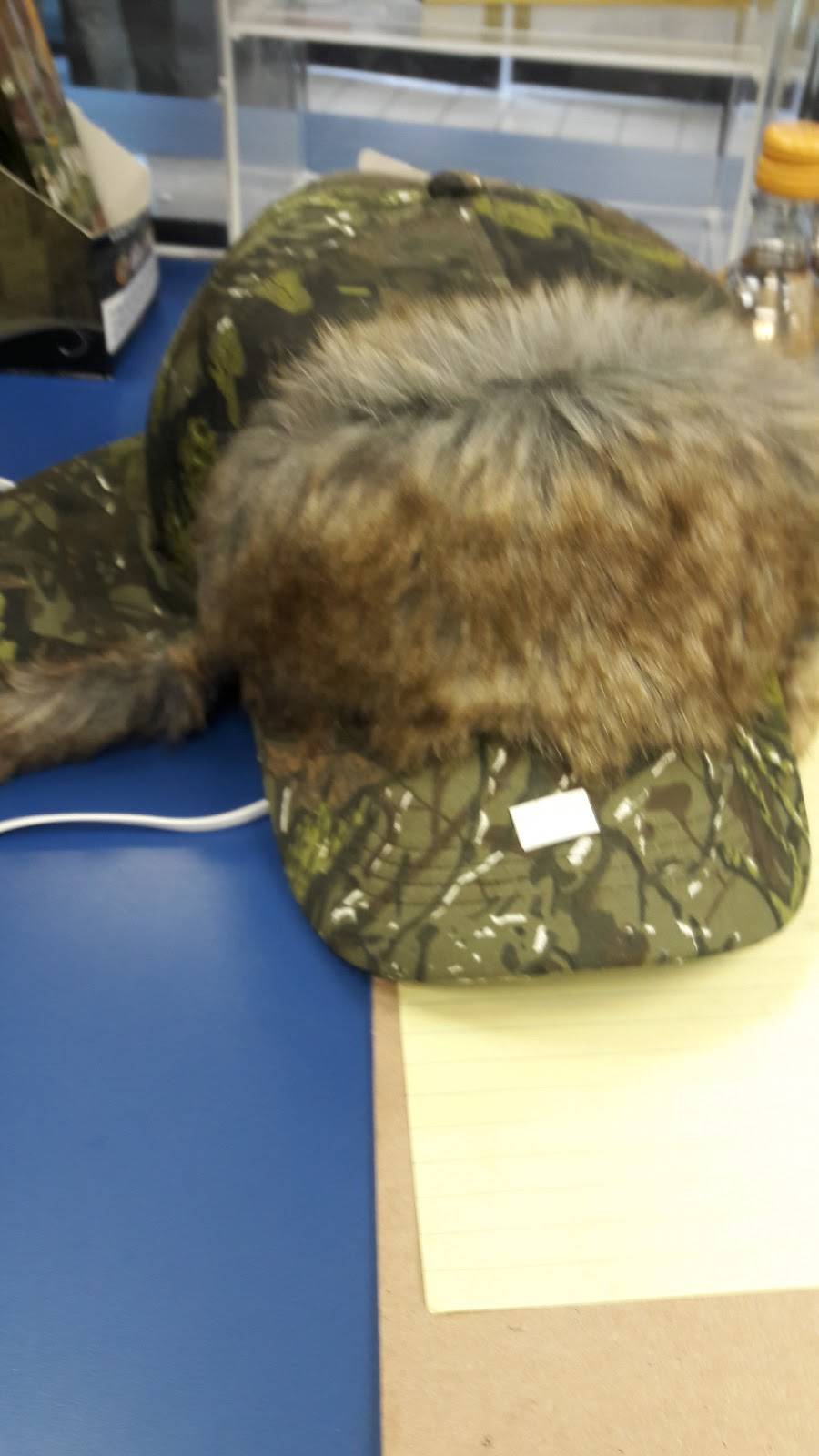 Popeyes Louisiana Kitchen | restaurant | 2021 Rees St, Breaux Bridge, LA 70517, USA | 3373323619 OR +1 337-332-3619