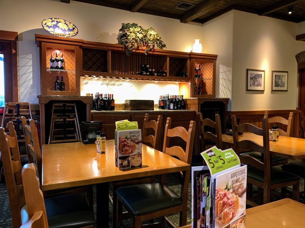 Olive Garden Italian Restaurant | meal takeaway | 2901 W Radio Dr, Florence, SC 29501, USA | 8436698399 OR +1 843-669-8399